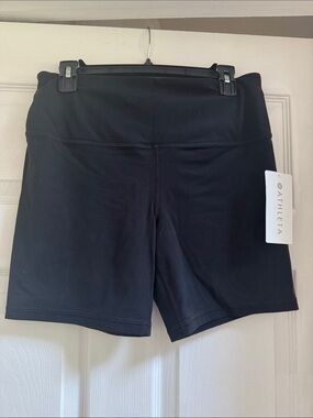 Athleta / Ultra High Rise Elation 7" Short